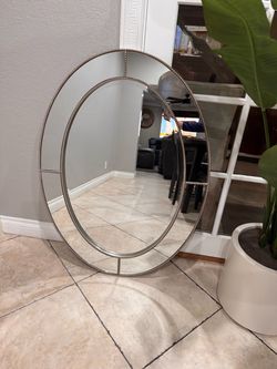Designer oval wall mirror, decorative, decor, fancy 30W x40H