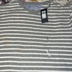 LARGE TOMMY HILFIGER TEE