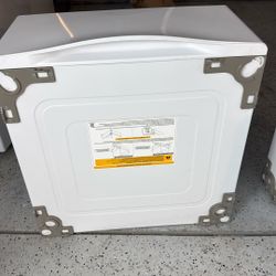 GE Laundry Pedestals (Set of 2) – Like New