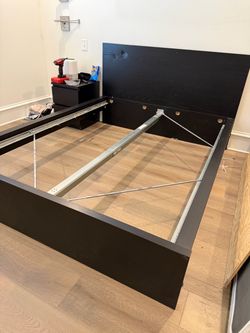 Bed Frame w/ Headboard