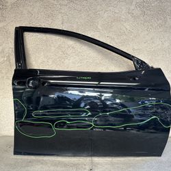2018 - 2024 TOYOTA CAMRY FRONT RIGHT PASSENGER SIDE DOOR SHELL OEM