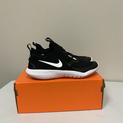 Nike Flex Runner - Black Size 5Y