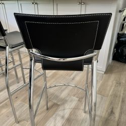 Bar stools (Set of 4)