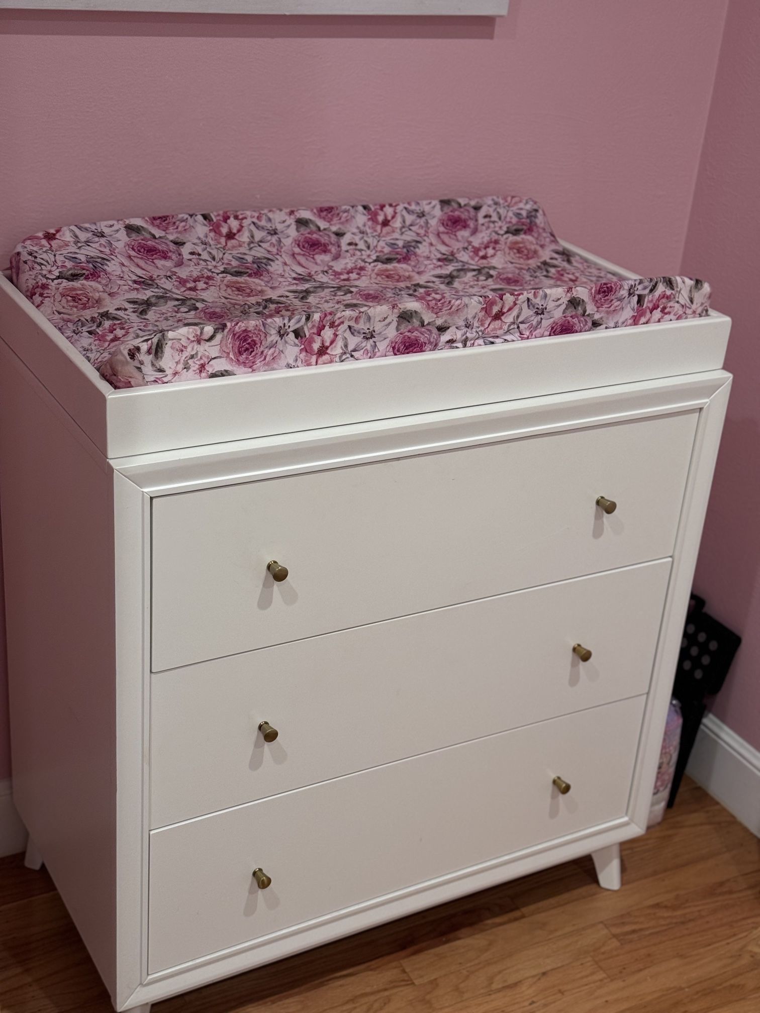 Pottery Barn kids Drawer Dresser With Changing Table Topper “Sloan
