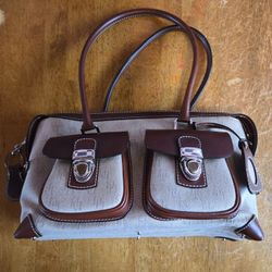 Dooney & Bourke 