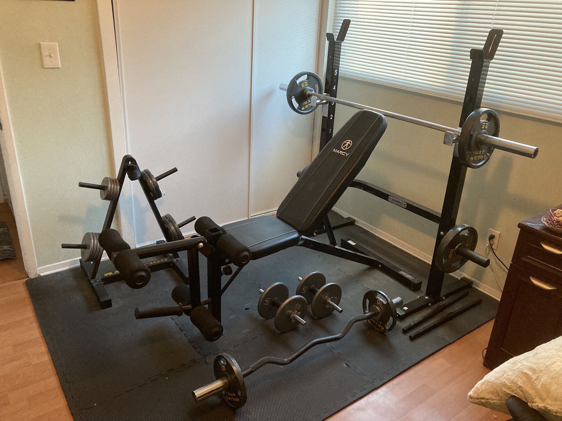 Marcy Weight Bench With Weights And Bars