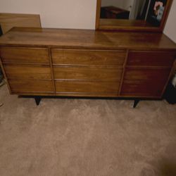 Mid CENTURY,  SOLID Walnut, Dixie Brand, Bedroom  Set