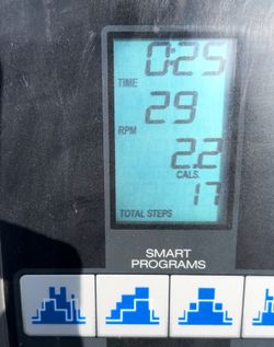 WESLO MOMENTUM 635 ELLIPTICAL MACHINE SERIOUS ONLY TODAY ONLY for Sale in Torrance CA OfferUp