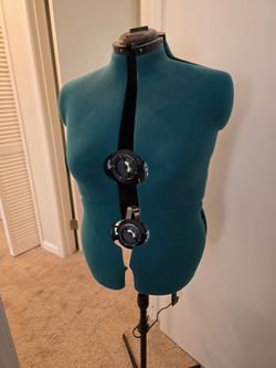Plus size dress form