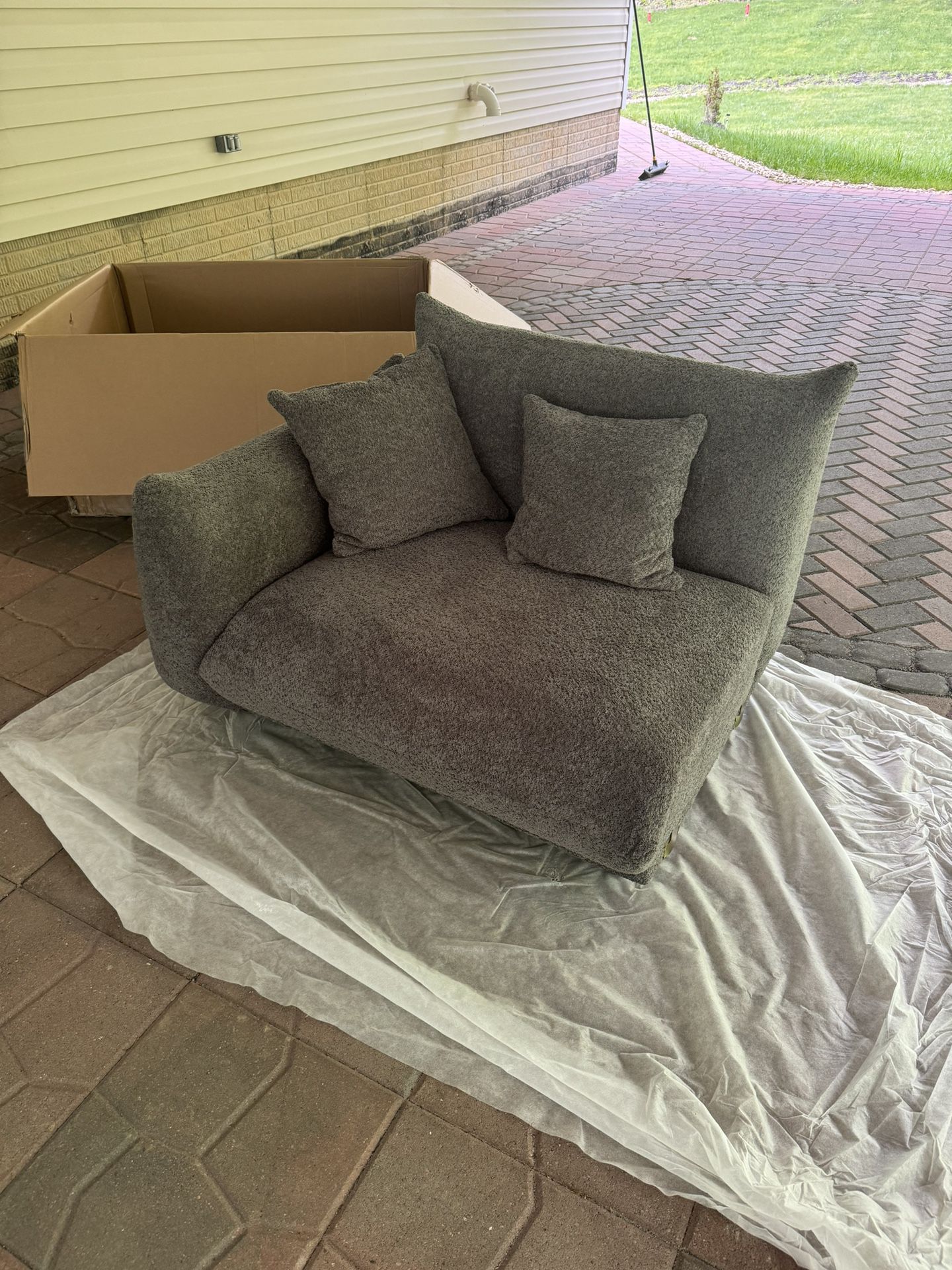 Half Couch (Minimore Grey)