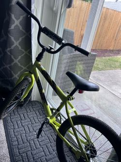 Small kids bike without pedals porch porch p/im