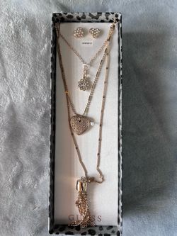 Guess Necklace Set