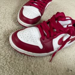 Air Jordan 1 Low ‘cardinal Red’  Men’s Size 8