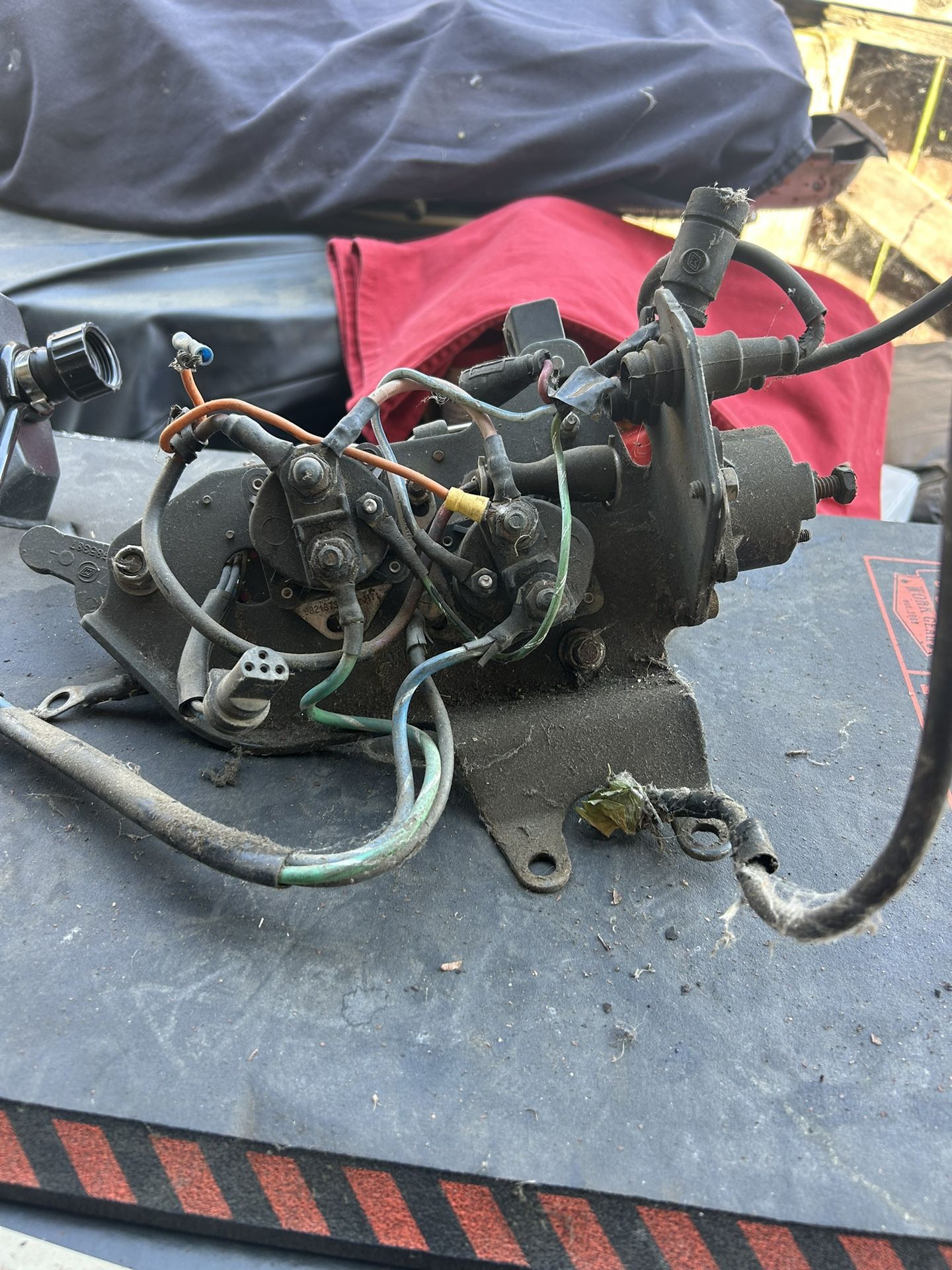 OMC Cobra Shift Assist Bracket Assembly