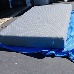Sienna King Size Mattress In Excellent Condition 