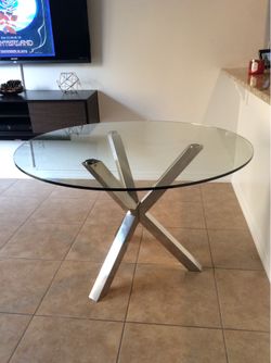 Round Glass Dining Table Seats 4