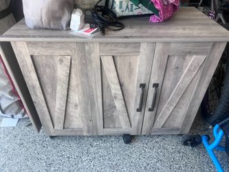 Free Sewing table / storage