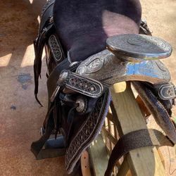 Horse Saddle /  Montura De Caballo 