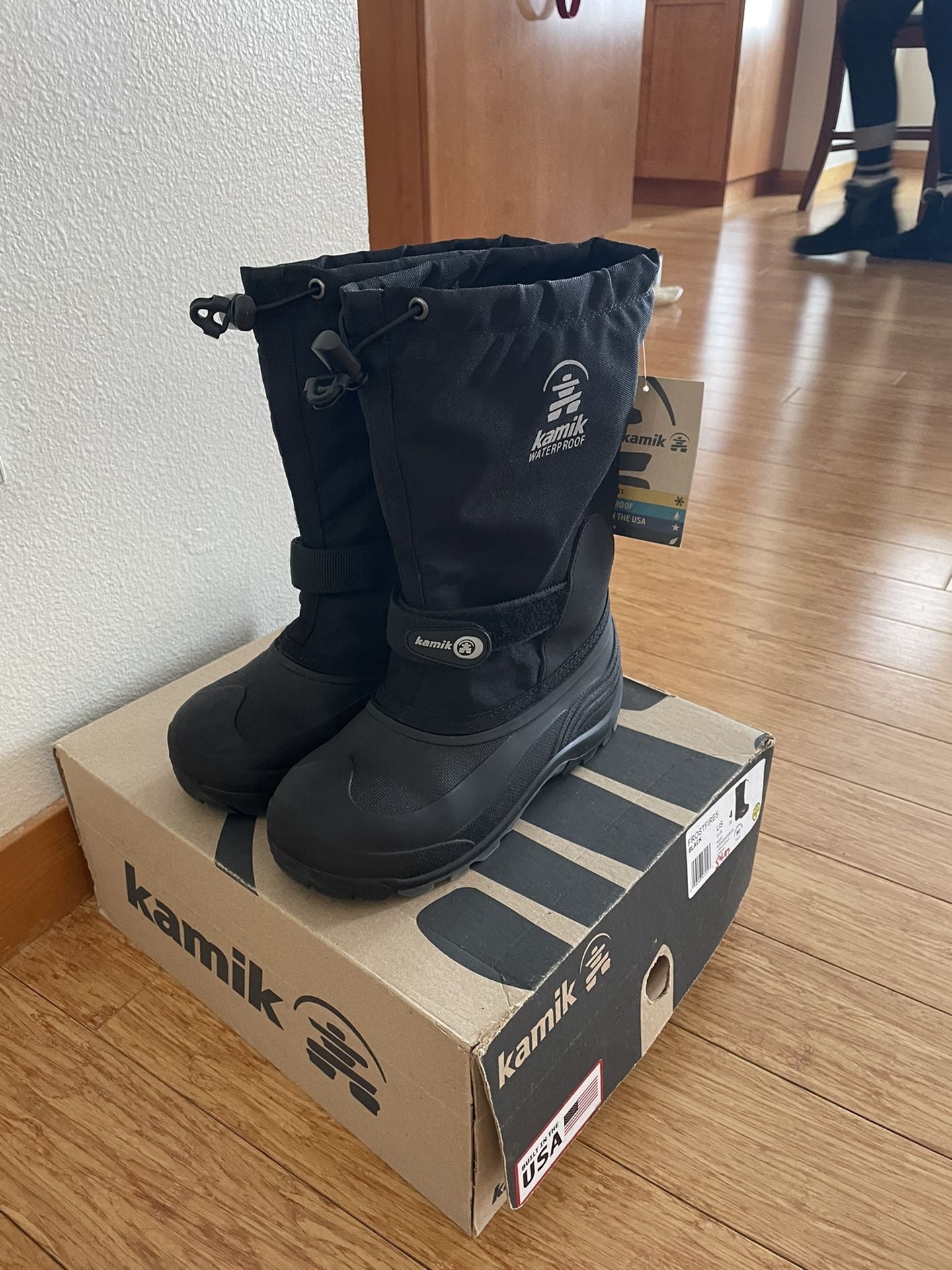 Snow Boots Size (4) Kamik