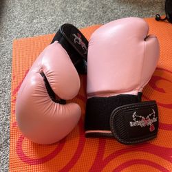 Pink Boxing Gloves 