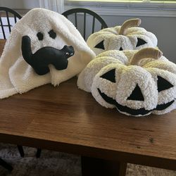 HALLOWEEN THROW PILLOWS 👻🎃