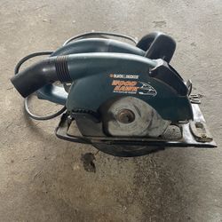 Black&decker. Wood Hawk 6.5