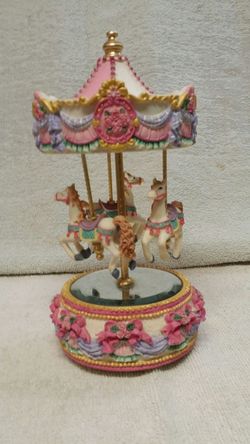 Musical 3 Horse Carousel