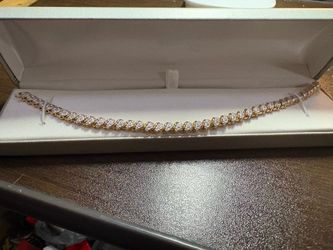 Women’s bracelet.