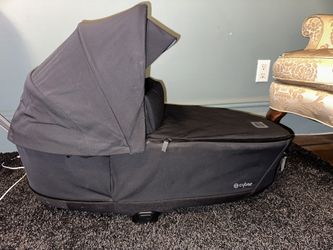 Cybex Priam bassinet/carry cot
