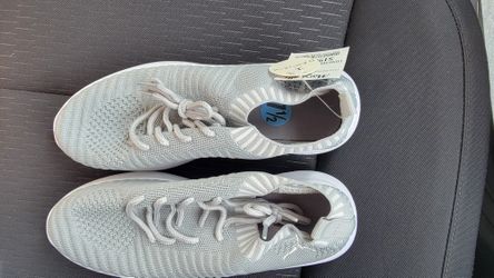 Danskin Women's Shoes Size 7.5