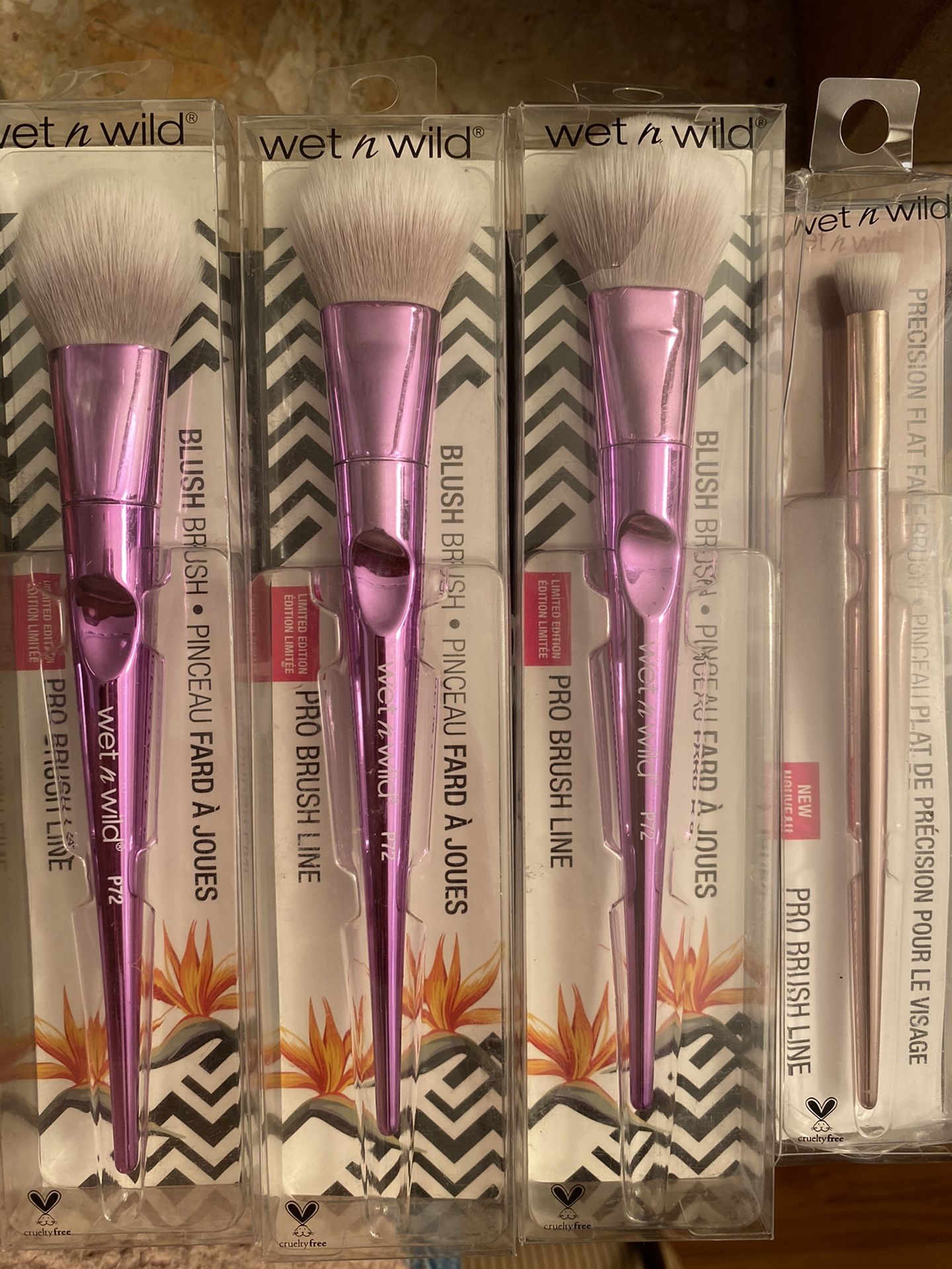New make up brush