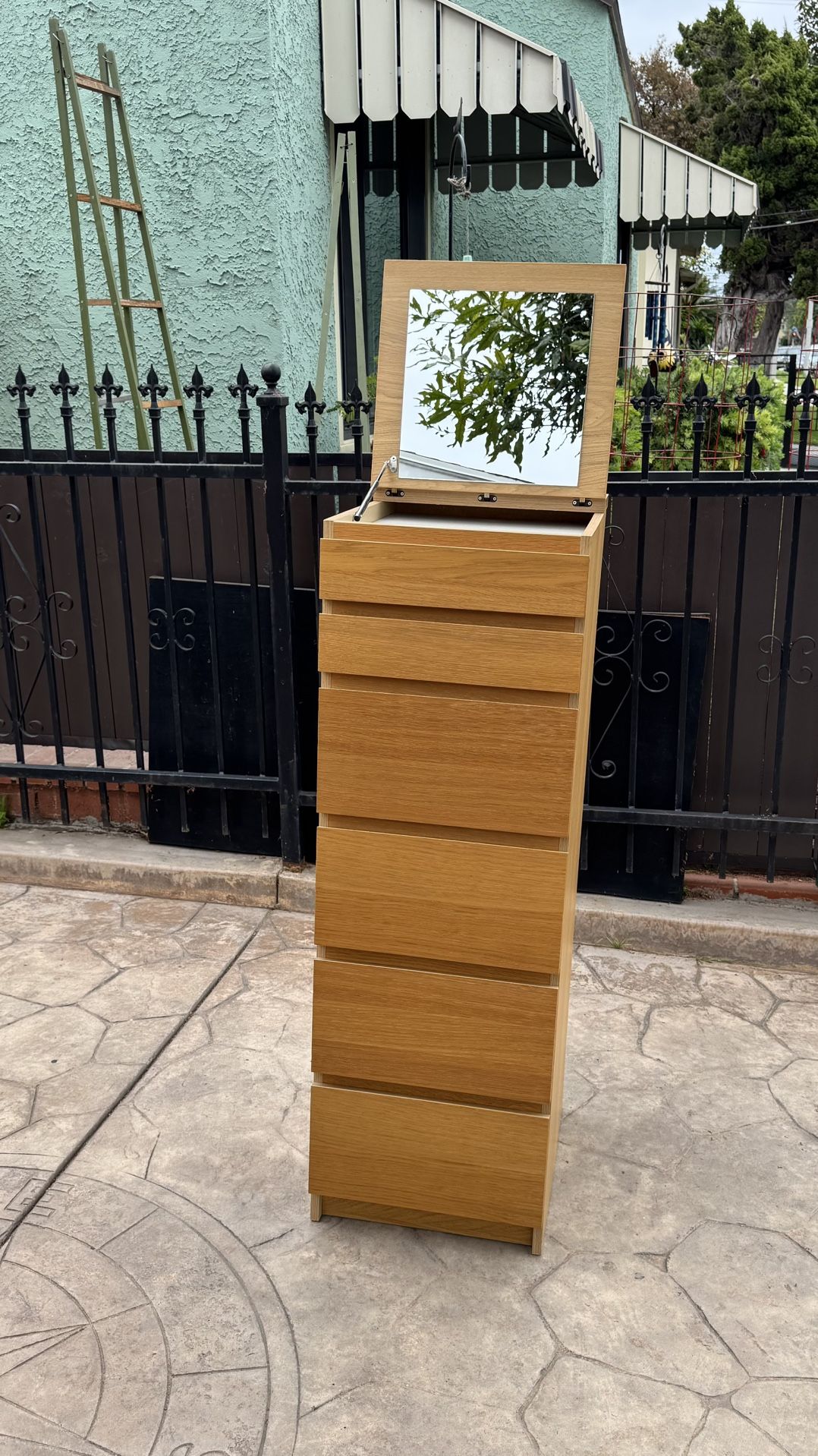 Tall Vanity Dresser With Mirror