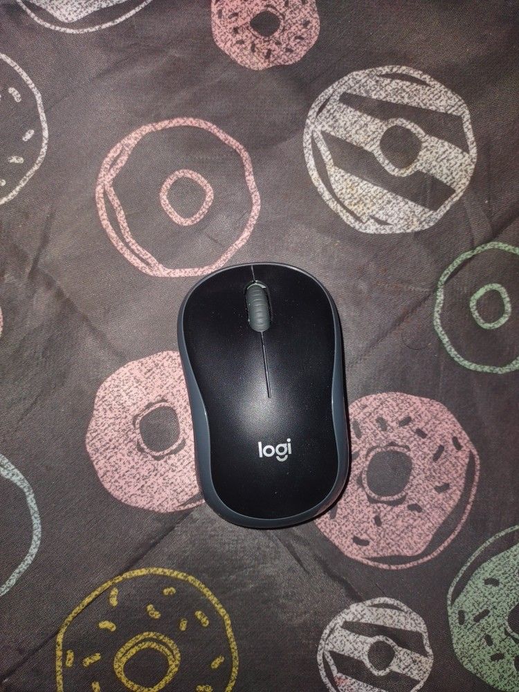 Logitech (Wireless) Mouse