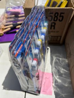 Oral B plus Toothbrushes Medium Bristle