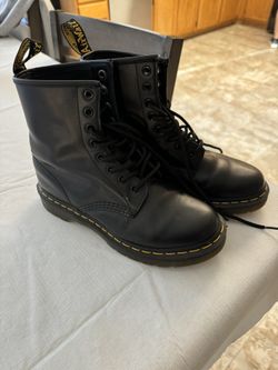 Doc marten Boots Women’s Size 7