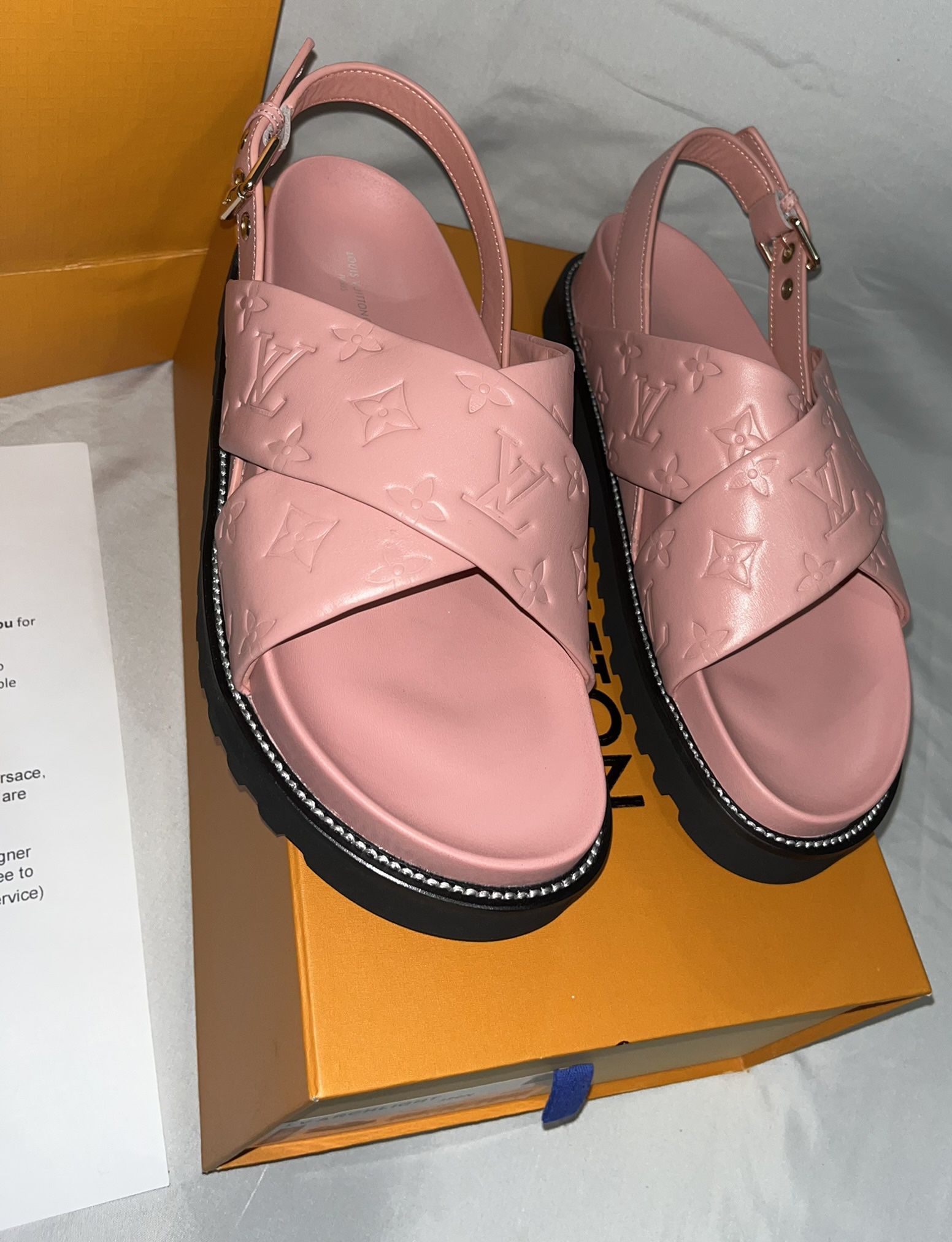 Louis Vuitton Size 39 Monogram Pink Shearling Paseo Sandals 3LV419C