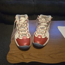 Reebok Question Mid Like New. $$50.00