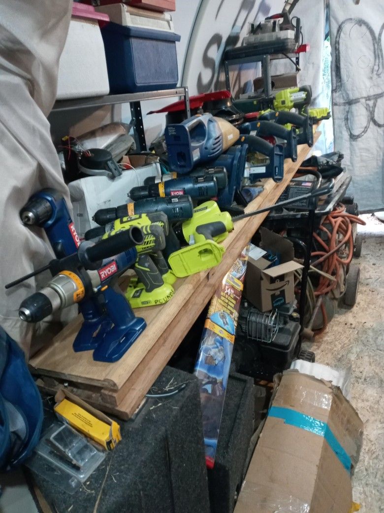 16 PC Ryobi Power Tools