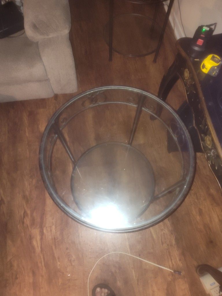 2 End Tables