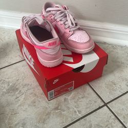 Nike Dunk Low / Triple Pink