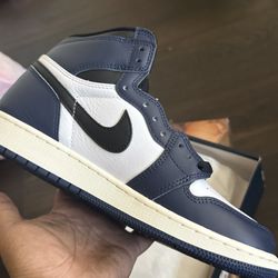 Jordan 1 Retro High OG Midnight Navy (GS) 