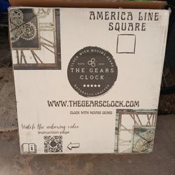 Wall Clock With Moving Gears