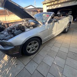 2013 mustang parting out