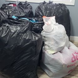 6 Big Bags Of Used clothes different Girls sizes 8 to 10
Women Large and Medium size