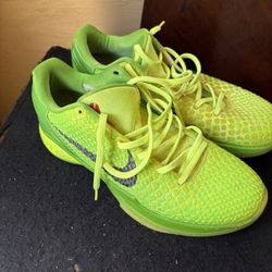 Kobe Grinches Size 10