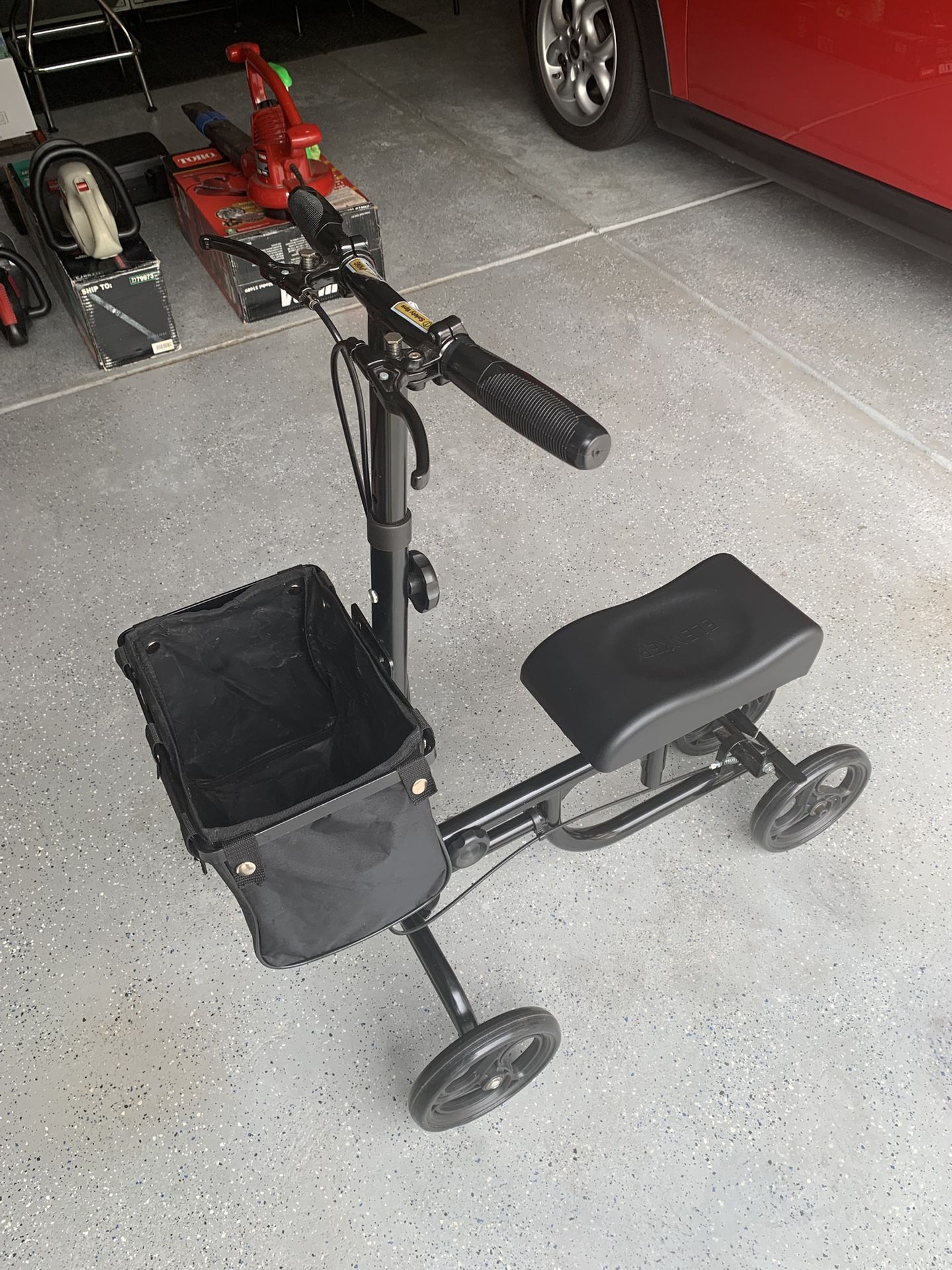 Elenker Knee Walker / Adjustable Height / Hand Brakes