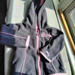 Suéter De Niña De Uno. Y 2 Años Está En Buenas Condiciones 