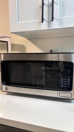 GE - 1.1 Cu. Ft. Countertop Microwave with Convenience Cooking Controls - Stainless Steel