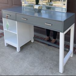 Beautiful Living Spaces White And Gray Solid Wood Desk