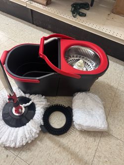 Spin mop bucket